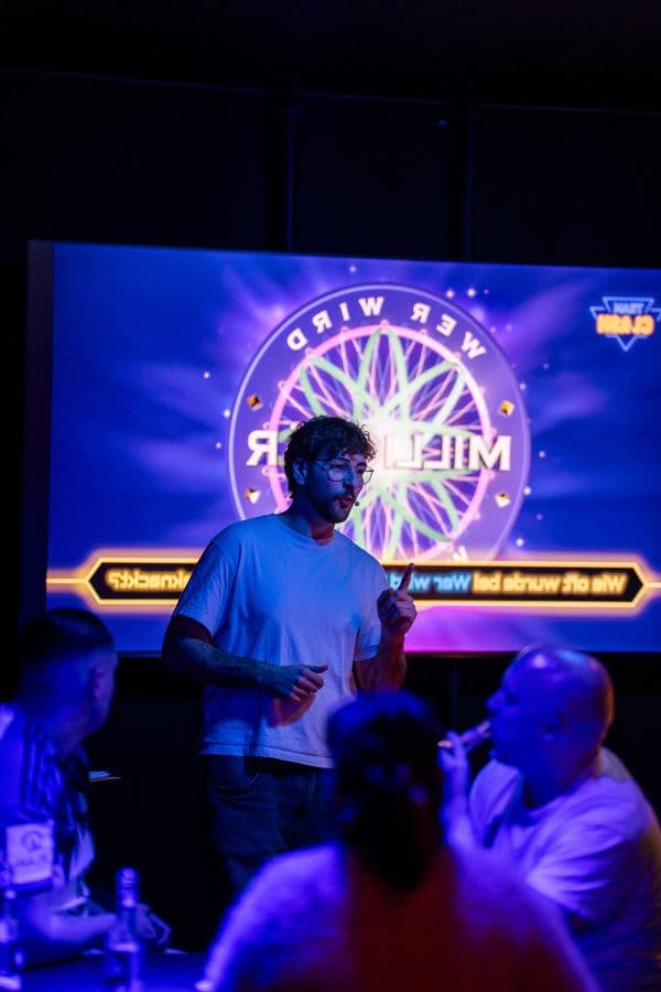 Team Clash Gameshow Moment