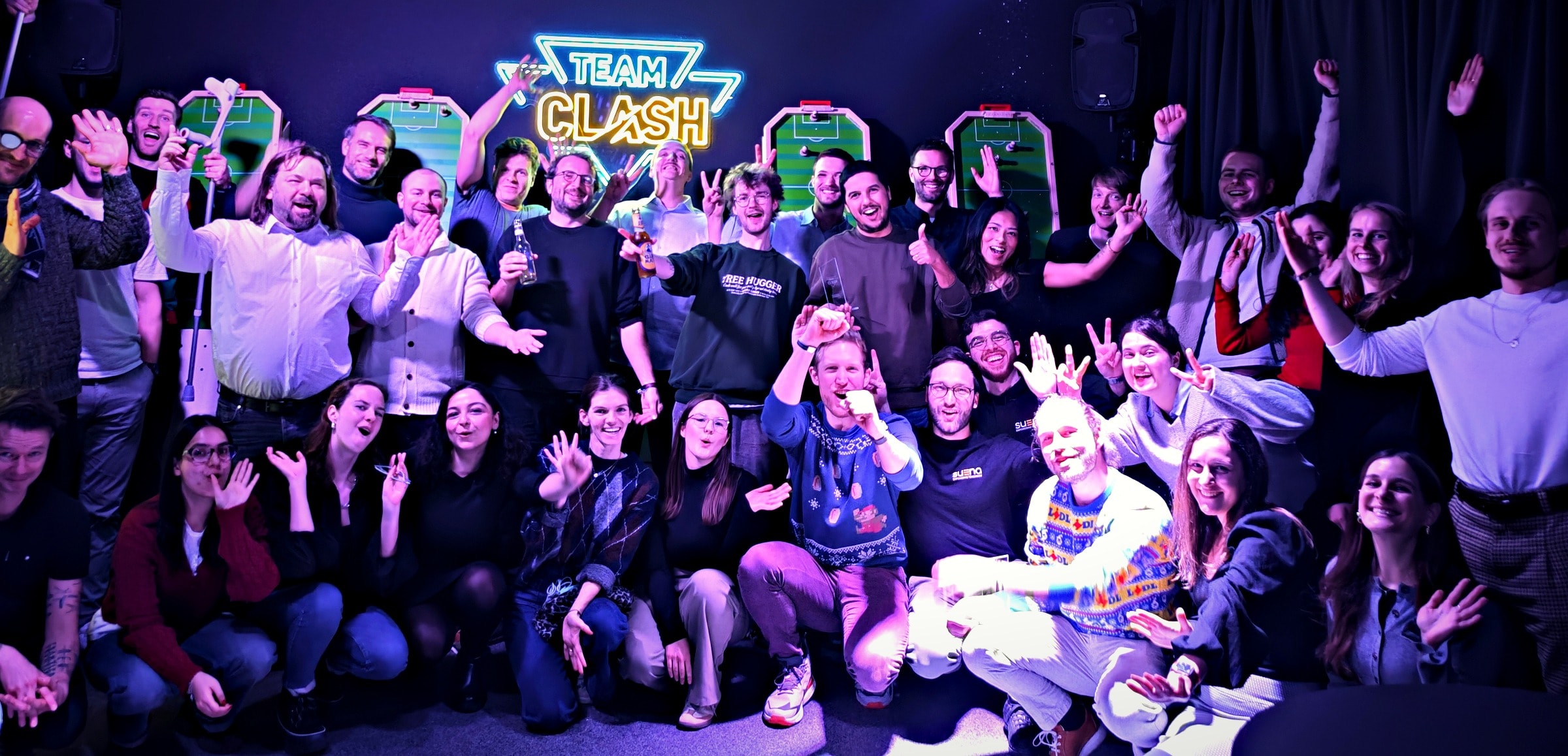 Team jubelt bei Team Clash